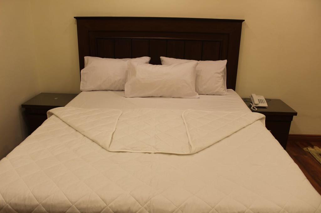 Hotel Diplomat Islamabad Luaran gambar
